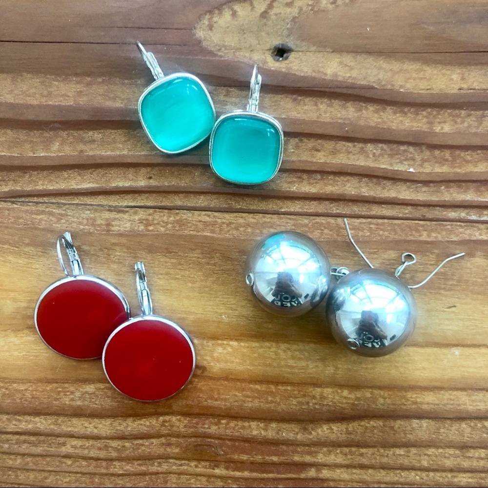 3 pairs of earrings 😊